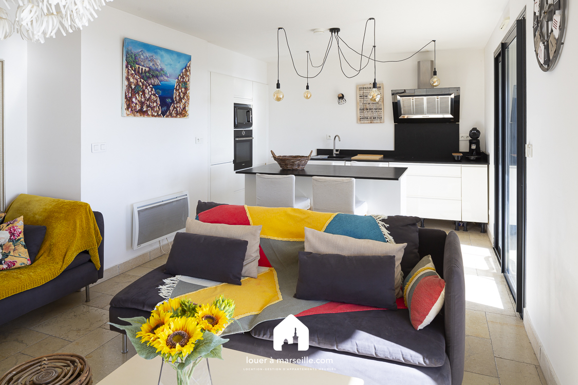 La mer calme - MARSEILLE 13016