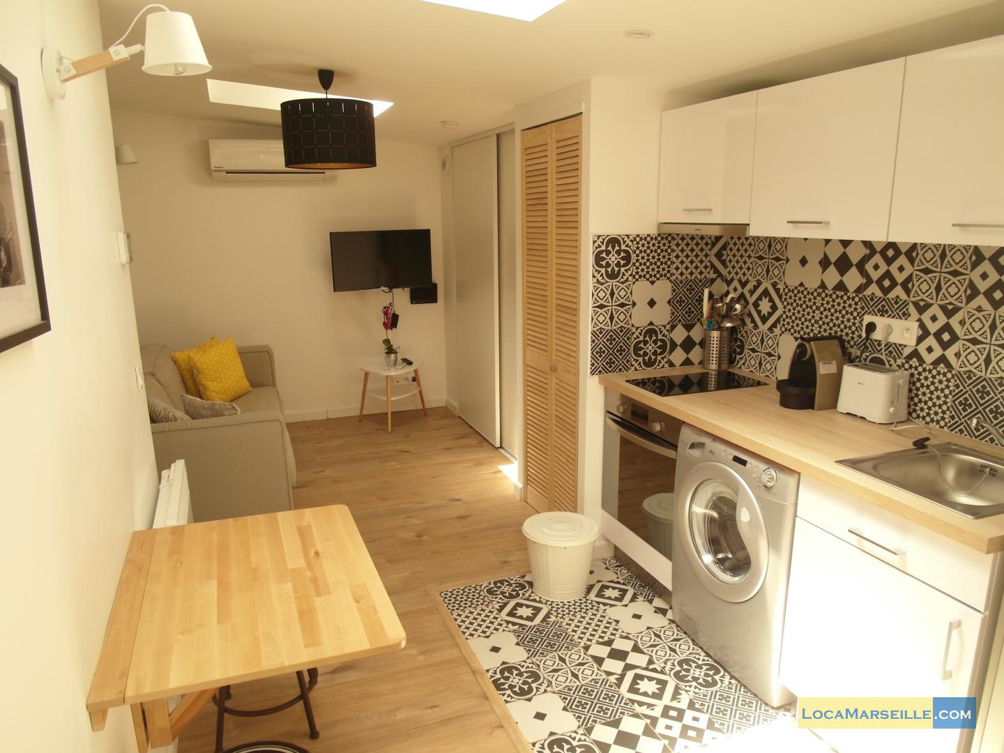 studio en location meuble  Marseille Castellane - Marseille 13005