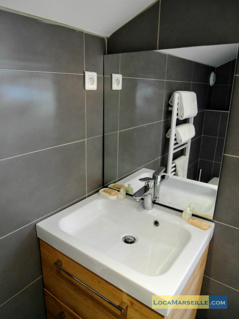 studio meubl avec coin nuit location Marseille Castellane - Marseille 13005