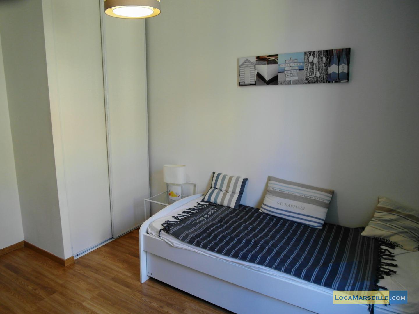 Le Republique* - Marseille 13002