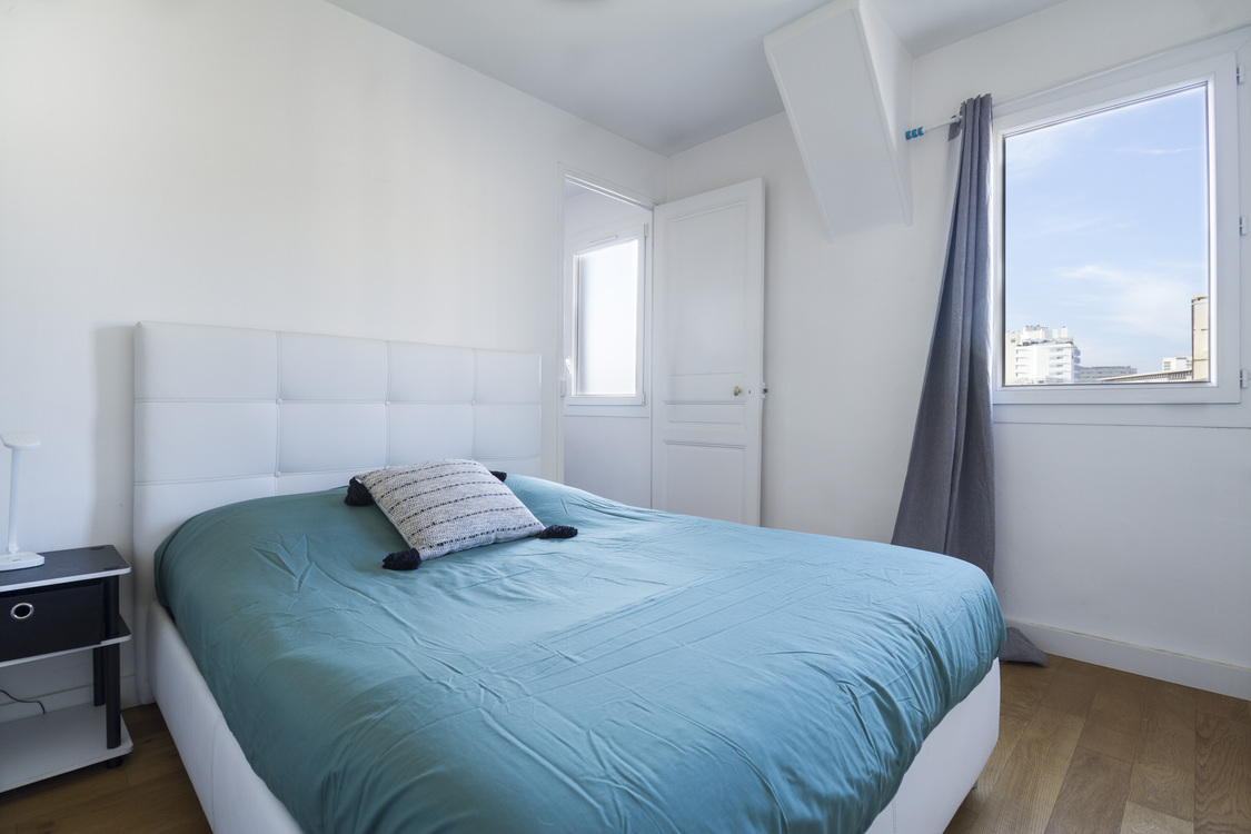 L'ATHENES � - Marseille 13001