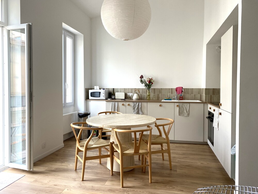 PARADIS 210  � - MARSEILLE 13006