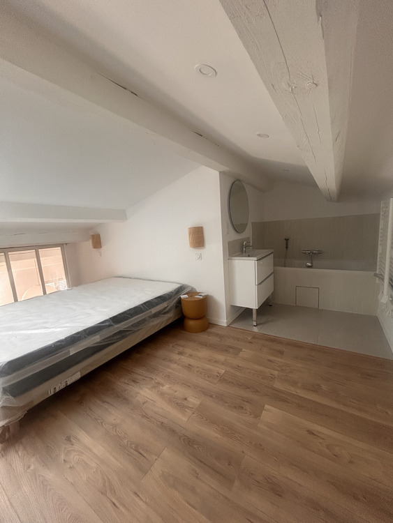 PARADIS 210  � - MARSEILLE 13006