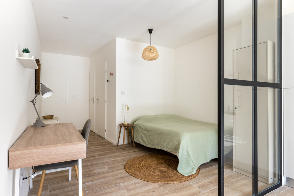 VACON 4 � - MARSEILLE 13001