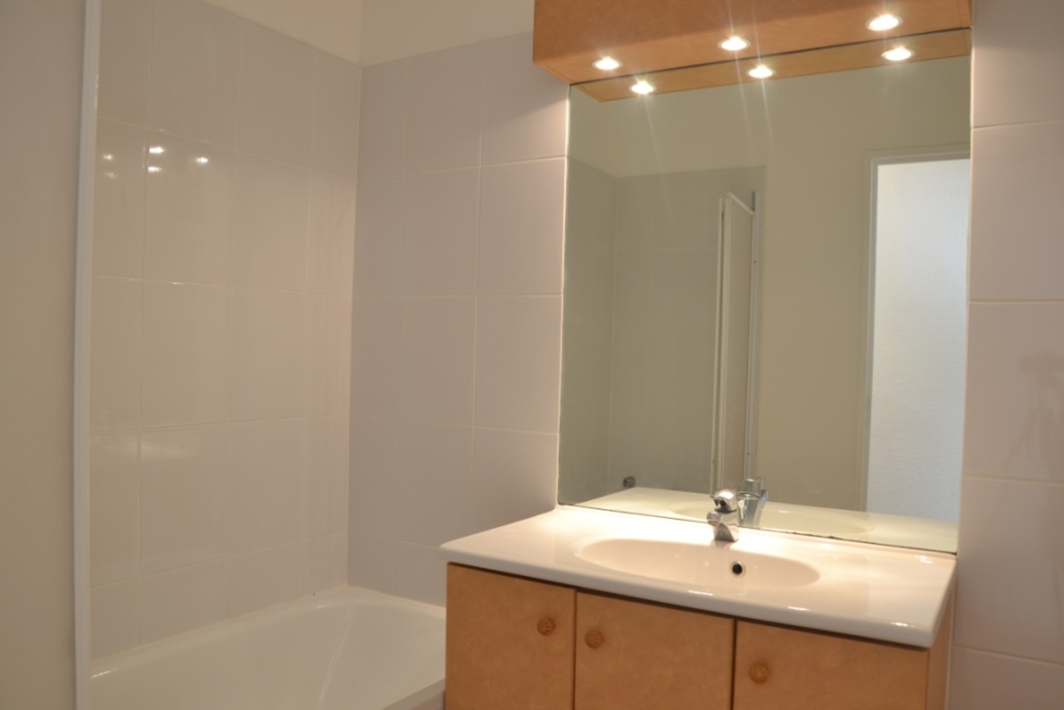 Appartement � Marseille 8�me - photo 9