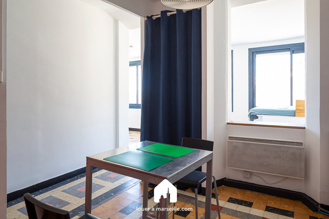 Appartement � Marseille - photo 9