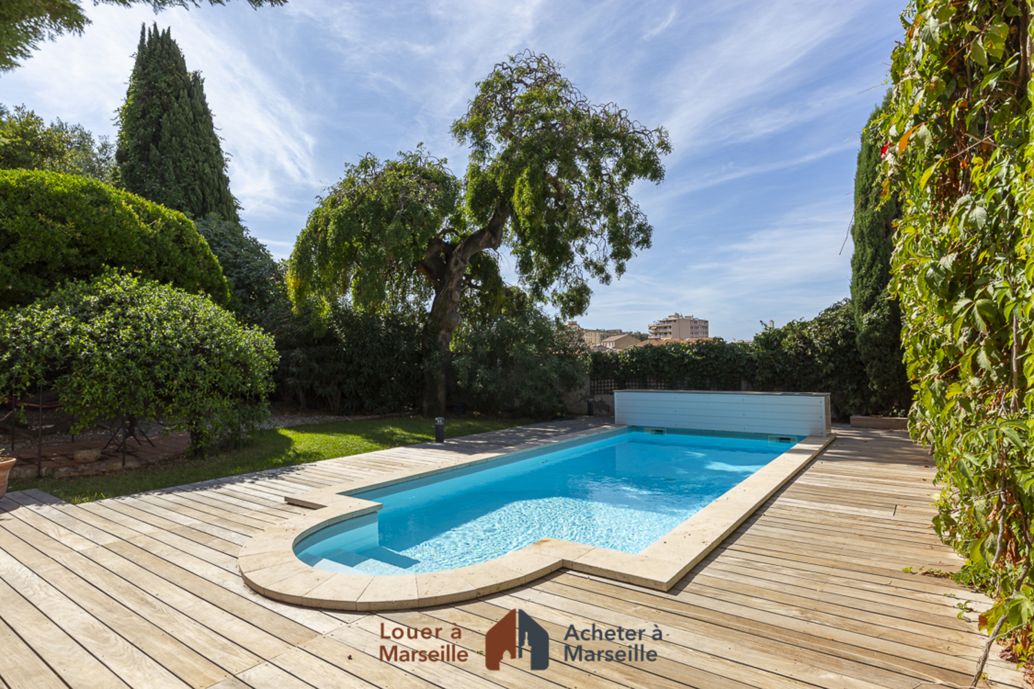House / Villa � Marseille - photo 2