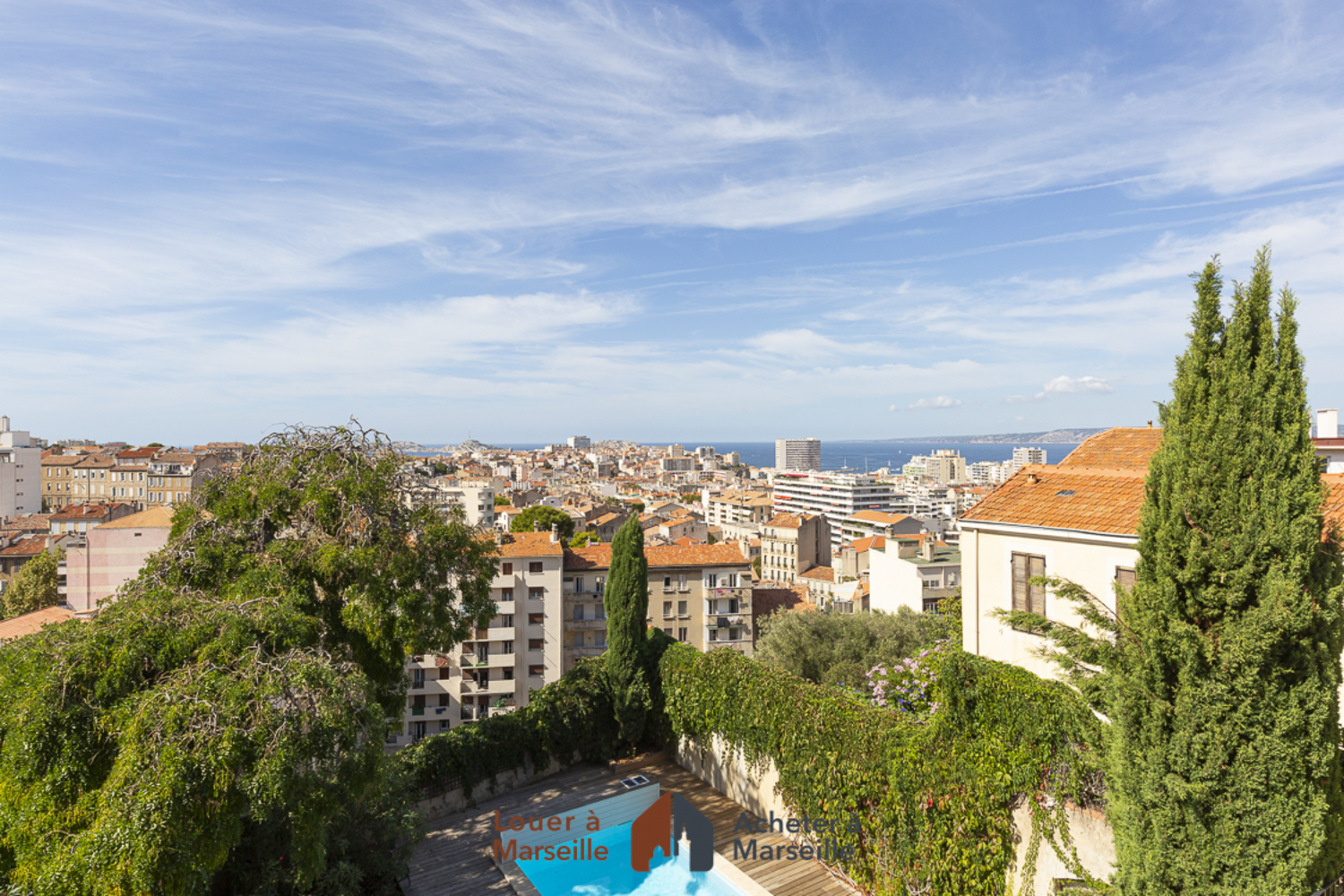 House / Villa � Marseille - photo 3